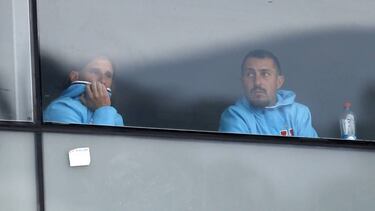 Futbol, Cobresal vs Universidad de Chile.
Sexta fecha, campeonato de Apertura 2016/17.
El entrenador de Universidad de Chile Sebastian Beccacece, izquierda, asiste al partido de primera division contra Cobresal desde la tribuna en el estadio La Portada de La Serena, Chile.
11/09/2016
Andres Pina/Photosport***********
Football, Cobresal vs Universidad de Chile.
6th date, Aperture Championship 2016/17.
Universidad de Chile's manager Sebastian Beccacece, left, attends to the first division football match against Cobresal at the tribune of the La Portada stadium in La Serena, Chile.
11/09/2016
Andres Pina/Photosport