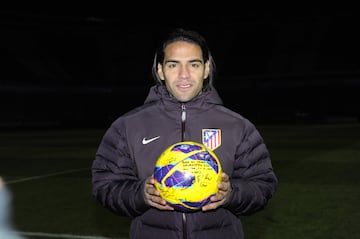 Falcao fulmina al Deportivo de la Coruña marcando cinco de los seis que el Atlético de Madrid marcó al Deportivo de la Coruña el 9 de diciembre de 2012.