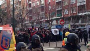 Cargas policiales en los alrededores del Bernabéu