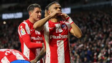 Lodi celebra uno de sus goles al Celta.