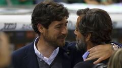 V&iacute;ctor S&aacute;nchez del Amo, junto a otro exjugador del Real Madrid, Quique S&aacute;nchez Flores.