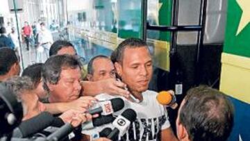<b>ESTRELLA. </b>Luis Fabiano, en una de sus comparecencias ante los medios con Brasil.
