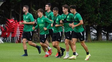 Satrústegui y Bustos son ya pareja de hecho en la izquierda