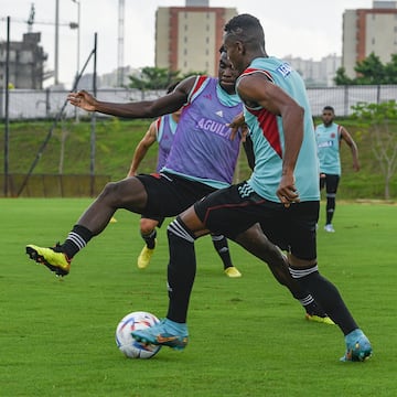 Último día de trabajo del equipo colombiano bajo la dirección de Néstor Lorenzo en Barranquilla. La tricolor completa el segundo microciclo de octubre.