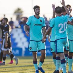 Melero y Campaña ponen la luz frente al Cartagena en el Pinatar