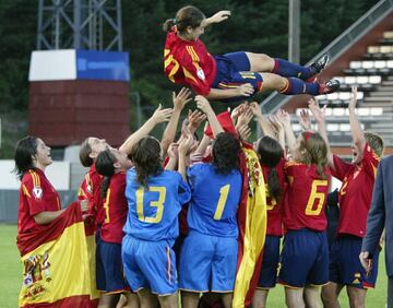 El 8 de agosto de 2004 la selección española logró el mayor título en categorías inferiores de su historia. Ganó la final de la Eurocopa tras vencer a Alemania 2-1, con goles de Jade e Iraia Iturregi, en el Pohjola Stadion de Vantaa (Finlandia). 