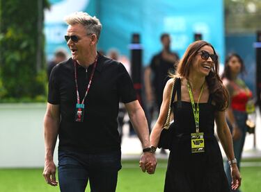 Gordon Ramsay con Tana Ramsay antes del Gran Premio de F1 de Miami.