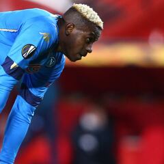 Osimhen mejora tras su trauma en la cabeza pero no estará ante el Granada