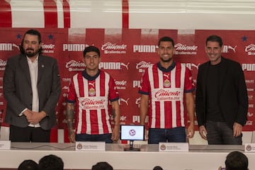     Amaury Vergara Propietario, Victor Guzman, Daniel Rios, Fernando Hierro Director Deportivo  during the official presentation of the new reinforcements of the Guadalajara team for the start of the Torneo Clausura 2023 of the Liga BBVA MX, at Akron Stadium, on January 3, 2023.
<br><br>
Amaury Vergara Propietario, Victor Guzman y Daniel Rios, Fernando Hierro Director Deportivo durante la presentacion oficial de los nuevos refuerzos del equipo Guadalajara de cara al inicio del Torneo Clausura 2023 de la Liga BBVA MX, en el Estadio Akron, el 03 de Enero de 2023.