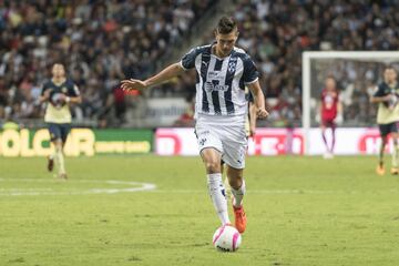 ‘El Cachorro’ se ha vuelto en un jugador icónico de Monterrey apenas a sus 20 años de edad. Su estatura de 1.92 metros y la elegancia con la que defiende lo ha consagrado como de los defensas más seguros del campeonato mexicano. 