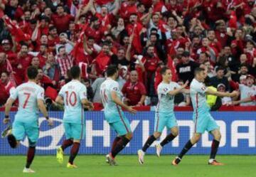 Burak Yilmaz celebrando el gol 0-1