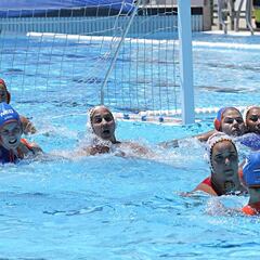 Países Bajos deja a España a un metro del título europeo