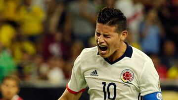 Ni James pudo revertir la derrota ante Costa Rica.