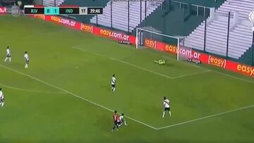 El arquero de River cometió un error increíble a disparo de Velasco, que convirtió su segundo gol de la noche con otro disparo de media distancia.