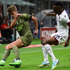 Jhon Lucumí debuta en Bologna con derrota frente a Milan