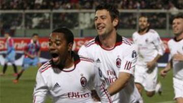 Ibrahimovic y Robinho consolidan al Milan líder.