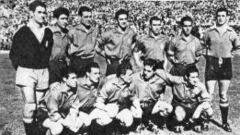 Formación de la Selección española durante el partido Bélgica - España en 1957.