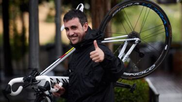 El auxiliar del Movistar Garikoitz Baños, Gary, falleció el 20 de febrero a los 42 años de edad en un accidente de montaña tras precipitarse por un desnivel en el pico de Aloña, en su Oñati natal. Baños se incorporó a la escuadra telefónica en 2012 tras su paso por Contentpolis y Caja Rural. Desde 2018, temporada en la que se creó el equipo femenino del Movistar, pasó a formar parte de una estructura en pleno crecimiento, aunque no dejó de trabajar para los Valverde, Erviti y compañía. 
