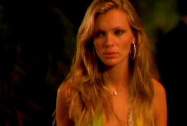 La modelo aparece en una breve escena en 'Torrente 2'. En la misma la modelo es molestada por Torrente.