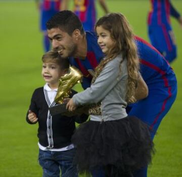 Luis Suárez con la Bota de Oro. 