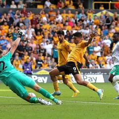 Raúl Jiménez fue titular en el empate entre Wolves y Newcastle