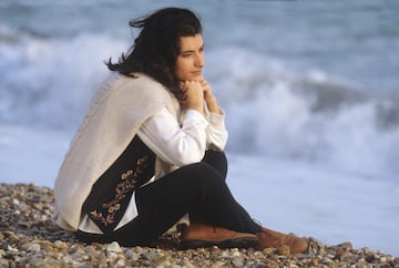 Comenz¨® su carrera con dieciocho a?os en 1993, ganando el Festival de San Remo, al que regres¨® el a?o siguiente, convirti¨¦ndose en la cantante con mayores ventas de esa edici¨®n. Enseguida salt¨® al mercado internacional en numerosos pa¨ªses de Europa y Am¨¦rica, alcanzando niveles muy altos de popularidad, gracias a sus canciones grabadas en espa?ol, portugu¨¦s, ingl¨¦s, franc¨¦s, alem¨¢n y catal¨¢n.