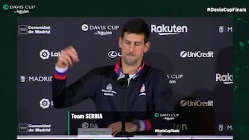 La reacción de Djokovic tras su respuesta en español sobre Peng