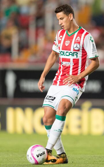 Igor Lichnovsky, defensa de La Máquina proveniente de los Rayos del Necaxa.