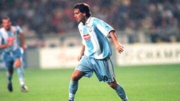 Roberto Mancini: La venta de Marcelo Salas a la Lazio trajo consigo un amistoso del cuadro italiano ante la U en Santiago. Ahí el italiano fue titular en el 1-1.