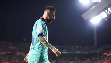 GRANADA, SPAIN - SEPTEMBER 21: Lionel Messi of FC Barcelona reacts during the Liga match between Granada CF and FC Barcelona at Estadio Nuevo Los Carmenes on September 21, 2019 in Granada, Spain. (Photo by Aitor Alcalde/Getty Images)
