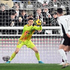 El Burgos quiere completar su plantilla con un portero y un delantero