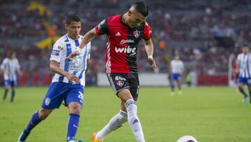 Action photo during the match Atlas vs Pachuca, Corresponding to 17st round of the Apertura Tournament 2017 of Liga BBVA BAncomer MX, at Jalisco Stadium.   Foto de accion durante el partido Atlas vs Pachuca, Correspondiente a la Jornada 17 del Torneo Aper