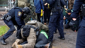 Con las recurrentes redadas del ICE, aquí hay una lista de consejos sobre qué hacer si intentan detenerte en Estados Unidos.
. REUTERS/John Rudoff