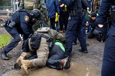 Lo que debes hacer en caso de que el ICE quiera detenerte 