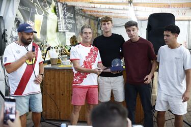 La Federación de Peñas galardonó a Rayo B, Bukaneros y Maite Martín