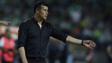 Almirón elogia a sus jugadores: "Todos trabajan para el equipo"