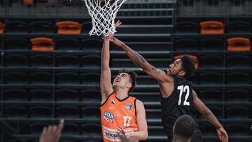 Juan Núñez, con el Ratiopharm Ulm.