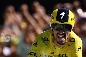 Alaphilippe dio un recital en la contrarreloj de Pau, ampliando su liderato en 14 segundos sobre Geraint Thomas.