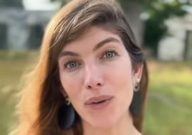 Carla Zaplana, terapeuta integrativa: “La hinchazón que sientes en Navidad son residuos que tu hígado ya no puede filtrar”