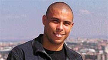 <B>TODO LISTO</B>. Ronaldo preparado para jugar ante los aficionados.