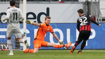 Soccer Football - Bundesliga - Eintracht Frankfurt v Bayer Leverkusen - Deutsche Bank Park, Frankfurt, Germany - January 2, 2021 Eintracht Frankfurt's Amin Younes scores their first goal Pool via REUTERS/Daniel Roland DFL regulations prohibit any us