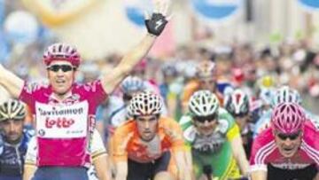 <b>ROBBIE GANÓ A KOLDO. </b>McEwen volvió a triunfar y Koldo Fernández, de naranja, acabó quinto.