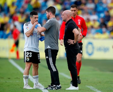 El Burgos estrena liderato esta jornada y lo hace tras un gran partido de Matos, que se adjudica un sitio en el once de la jornada, tras su par de asistencias. Nos quedamos con la segunda, por el pundonor que mostró en su robo en línea medular y posterior carrera, antes de servir en bandeja a Mumo.