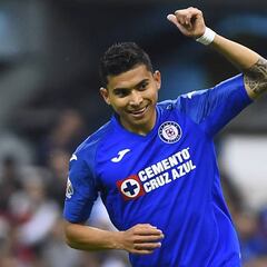 Orbelín Pineda desea continuar en el Cruz Azul