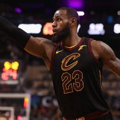 Increíble LeBron James: engordó 3 kilos... ¡durante un partido!