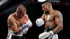 ATLANTIC CITY, NJ - AUGUST 04: Eleider Alvarez punches Sergey Kovalev during the WBO/IBA Light Heavyweight Title bout at the Hard Rock Hotel &amp; Casino Atlantic City on August 4, 2018 in Atlantic City, New Jersey.   Elsa/Getty Images/AFP
 == FOR NEWSPAP