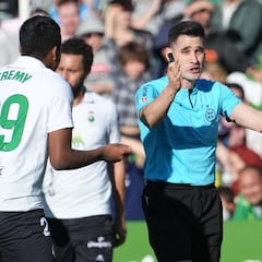 El Racing todavía no ha ganado con Fuentes Molina