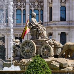 Ordenan vaciar la Cibeles tras una inspección