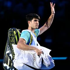 Alcaraz se estrella en su debut