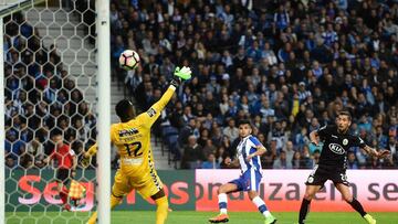 El Porto deja ir el liderato ante el Setúbal; golazo de 'Tecatito'